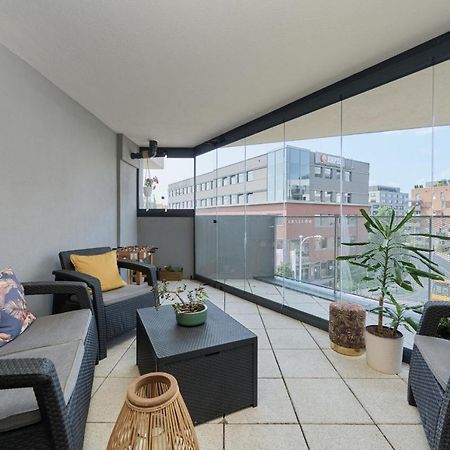 Spacious Apartment With Balcony Near The Slavic Hill Wroclaw By Renters Prestige 外观 照片