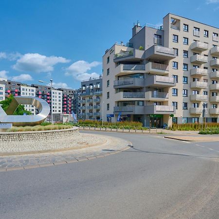 Spacious Apartment With Balcony Near The Slavic Hill Wroclaw By Renters Prestige 外观 照片