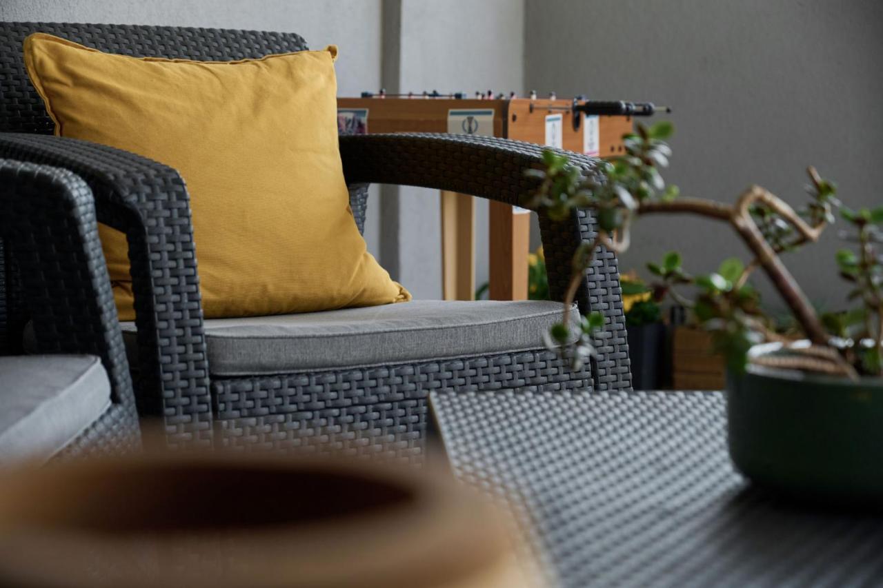 Spacious Apartment With Balcony Near The Slavic Hill Wroclaw By Renters Prestige 外观 照片