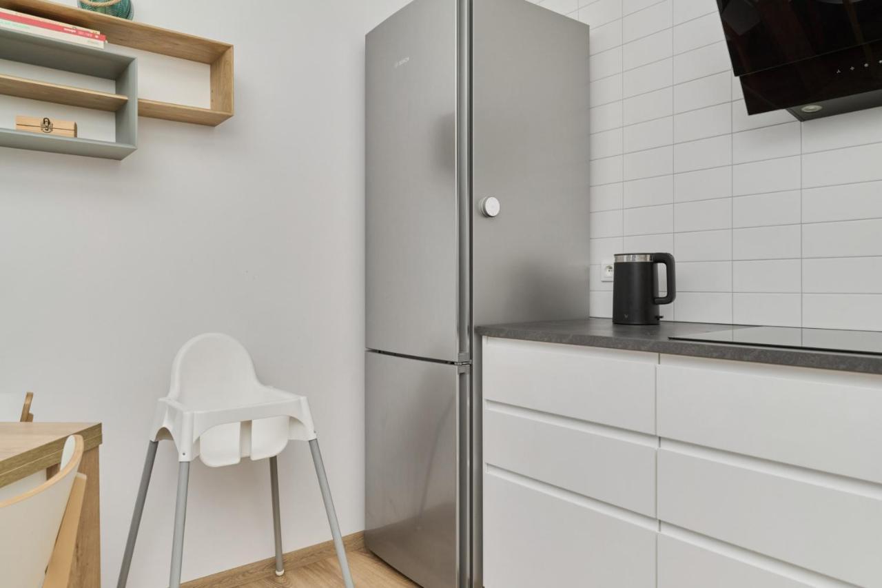 Spacious Apartment With Balcony Near The Slavic Hill Wroclaw By Renters Prestige 外观 照片