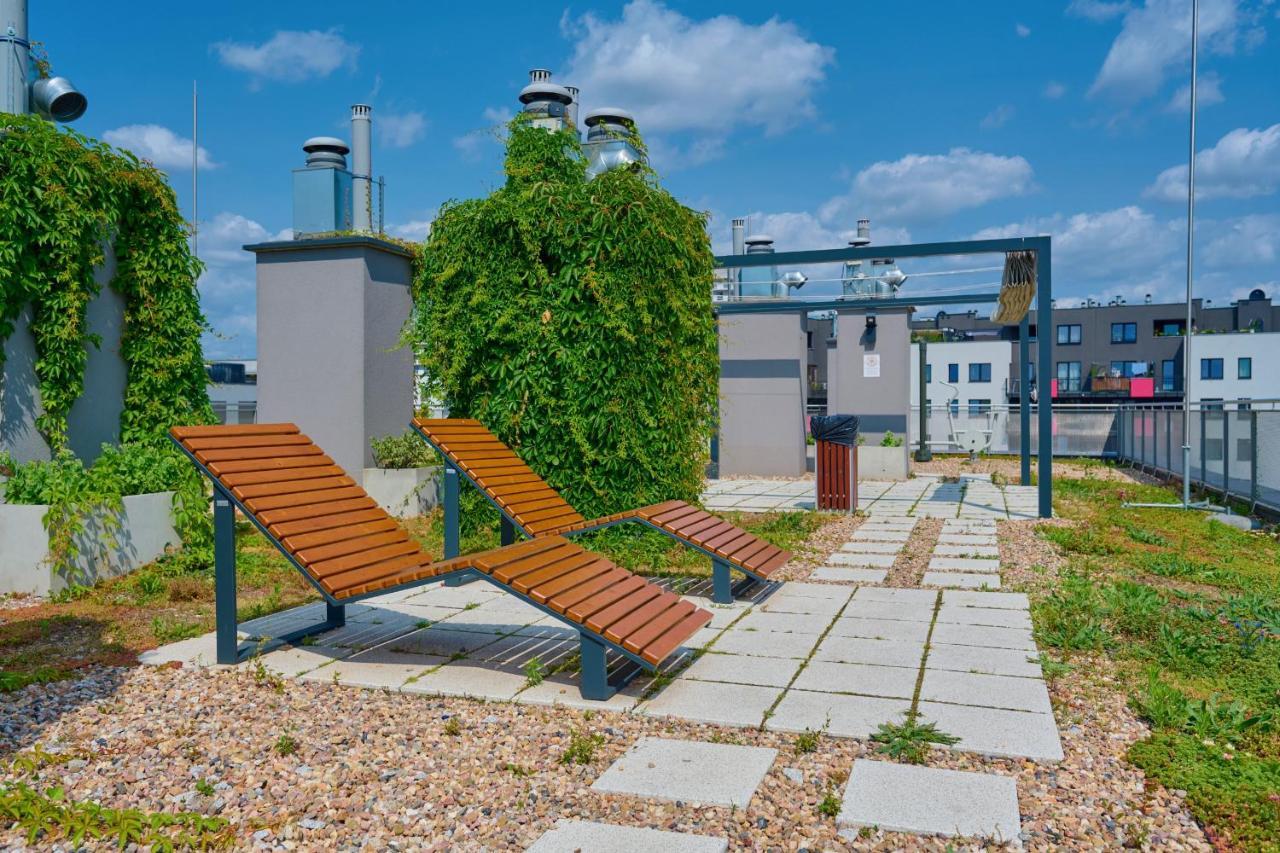 Spacious Apartment With Balcony Near The Slavic Hill Wroclaw By Renters Prestige 外观 照片